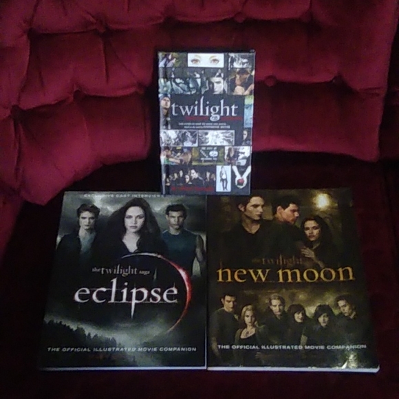 'Twilight' Saga Official Directors Notebook & Movie Companions~New Moon/Eclipse - Picture 2 of 8